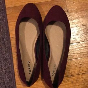 Torrid Maroon flats 9.5W. Never worn (no tags)